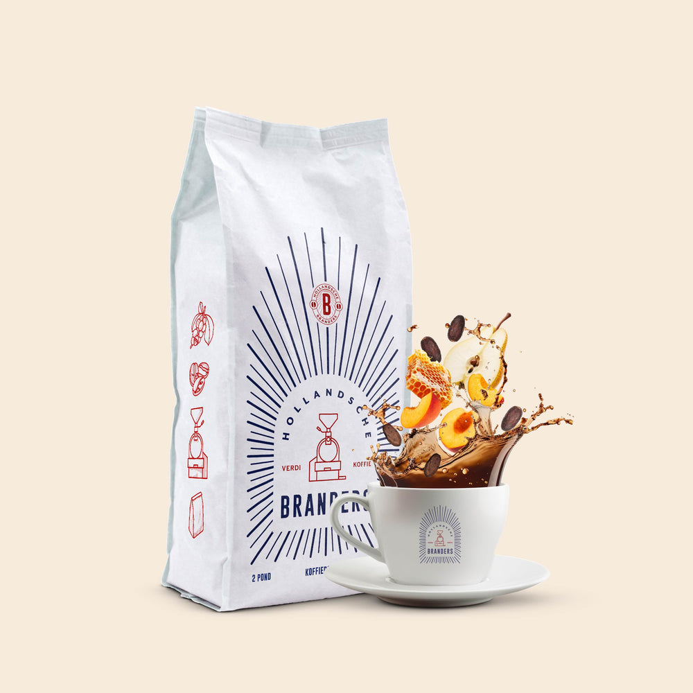 Hollandsche Branders koffie van CaféHuis – zachte en fruitige koffiebonen, Rainforest Alliance gecertificeerd voor duurzame en verantwoorde productie. Perfect voor een zachte kop koffie of filterkoffie, met verfijnde smaken van perzik, peer en honing. 100% Arabica bonen, premium cafékwaliteit voor thuis. Ideaal voor bewuste koffieliefhebbers die kiezen voor duurzaamheid zonder in te leveren op smaak. Geniet van een verfijnde, zachte koffiebeleving met een rijke en fruitige afdronk