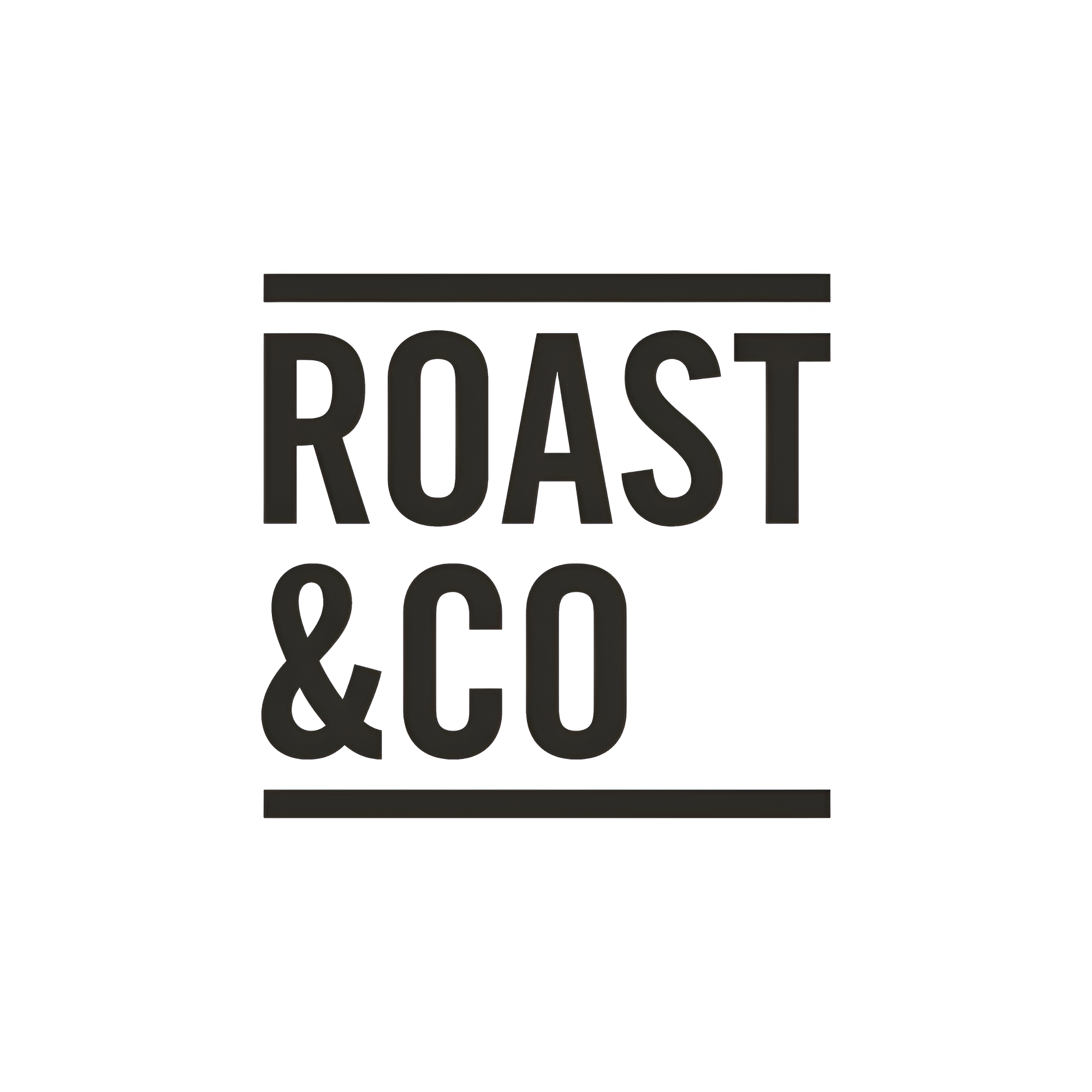 Donkerbruin logo van Roast & Co. met de woorden ‘ROAST & CO’ in hoofdletters, omlijnd door twee horizontale lijnen boven en onder de tekst, op een transparante achtergrond.